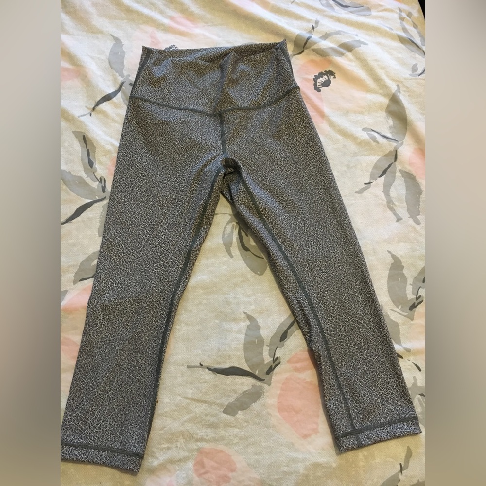 Lululemon yoga pants, size 8. Gray and black.
